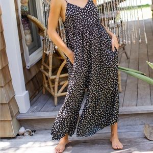 Natural Life Jamie V-Neck Jumpsuit - Size Medium